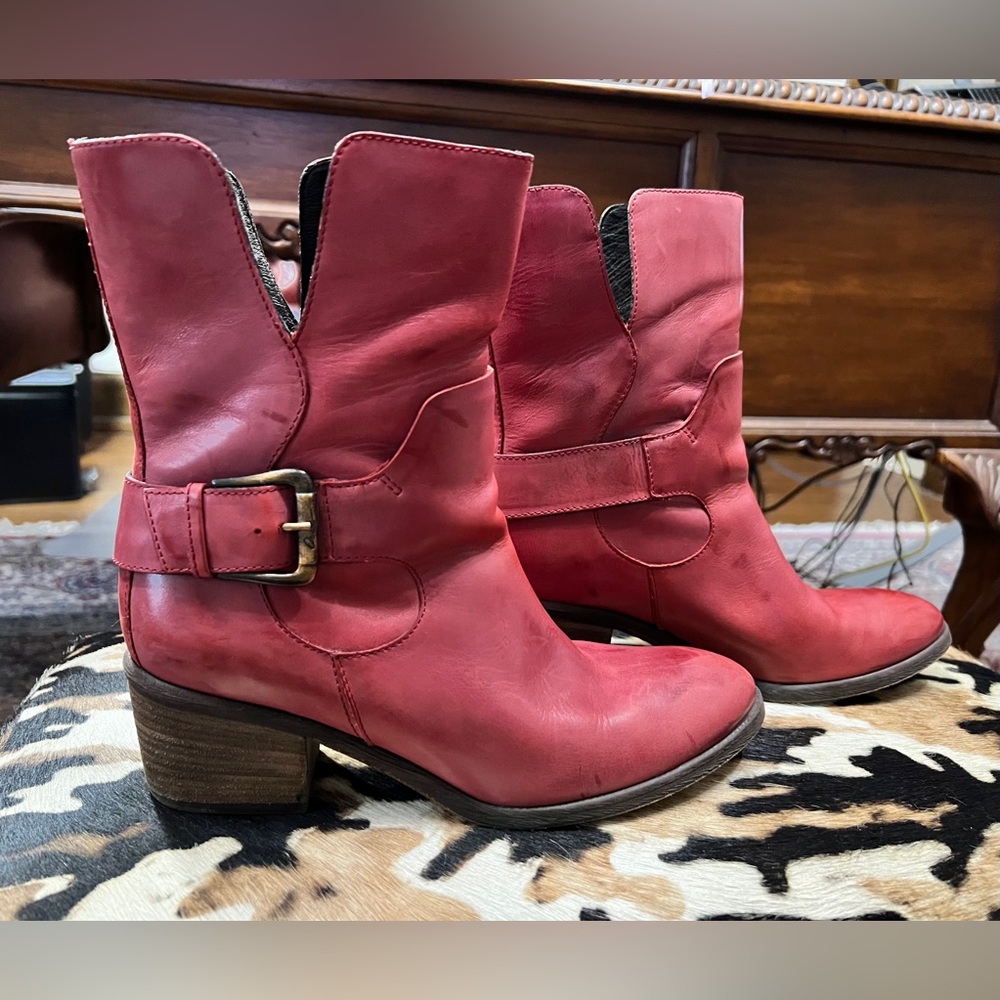 Donald J Pliner “Donata” Red Leather Ankle Boots 8.5